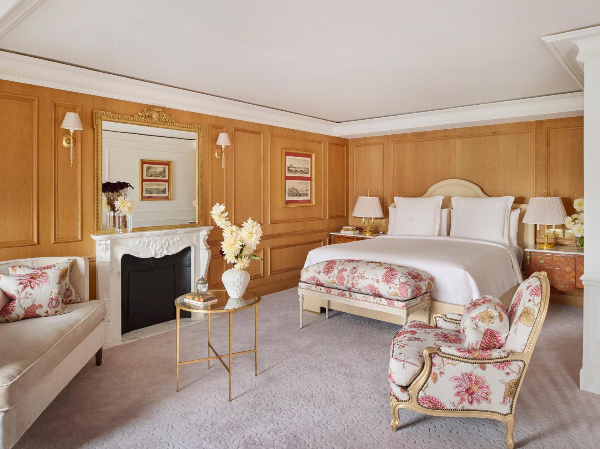 Duplex Suite City View King Bed